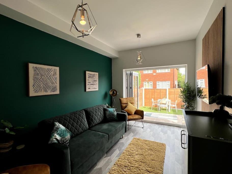 Holiday home Modern 2 Bed House With Ev Parking